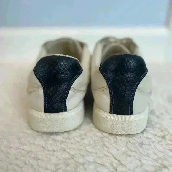 Vince Women’s Aspen Leather Sneakers White Snake Leather Size 8.5 - Picture 4 of 7